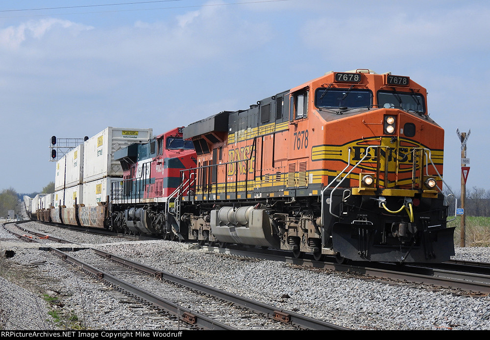 BNSF 7678